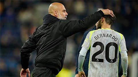 Nỗ lực cả mùa của Man City trôi tuột chỉ trong 13 phút!
